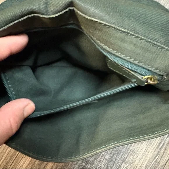 Fossil Leather Crossbody Purse - forest green leather, gold hardware. - Picture 7 of 14